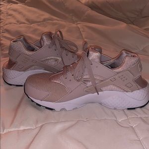 Nike Gradeschool Huaraches Run Shoes